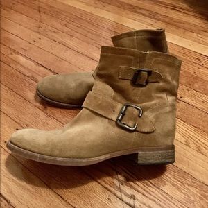 Vero Cucio Women’s Suede Ankle Boots With Brass Buckle Detail size 39
